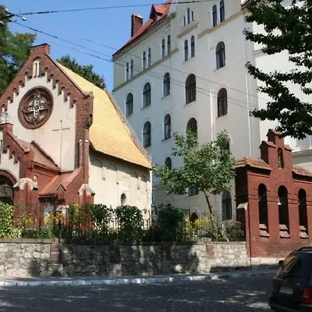 Smart-апартаменти в центрі львова